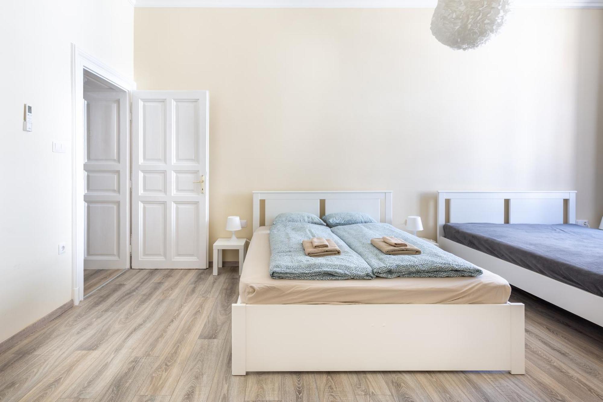 R62A Rottenbiller Apartment Budapest Exteriör bild